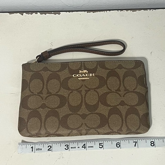 Coach wristlet - Picture 8 of 8